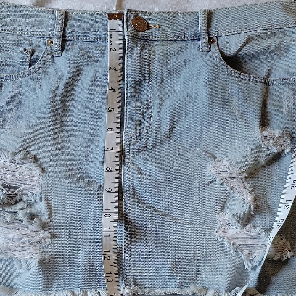 EXPRESS Denim Distressed Mini Skirt Size 10 - Picture 4 of 7